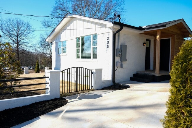 Building Photo - Custom Design Home in Greenville w/ Lawn C...