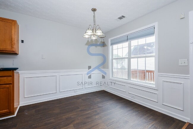 Building Photo - Move in before January 31st and choose your reward: a $250 Amazon Gift Card or a 55" Smart TV!