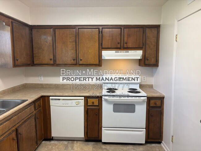 Building Photo - 3610 Kelly Cir