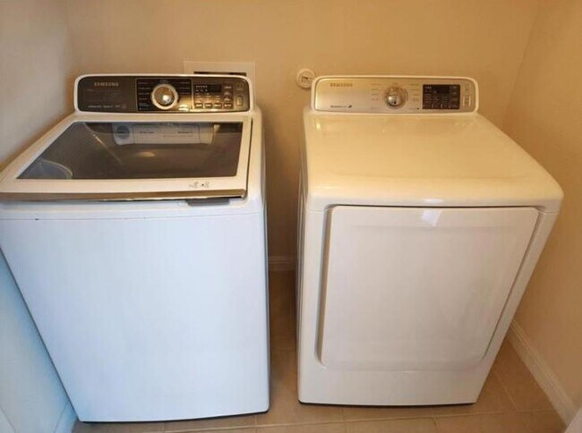 Building Photo - 1401 Little Elm Trail