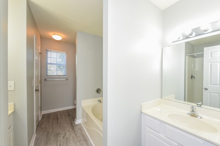 Building Photo - 312 Fox Trot Dr