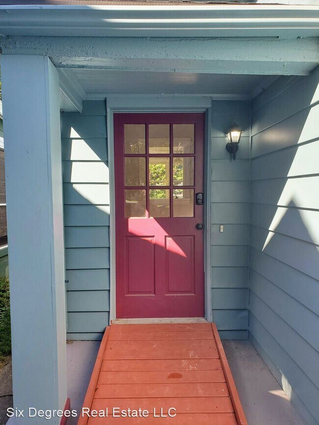 Building Photo - 2 br, 1 bath House - 120 Franck Ave