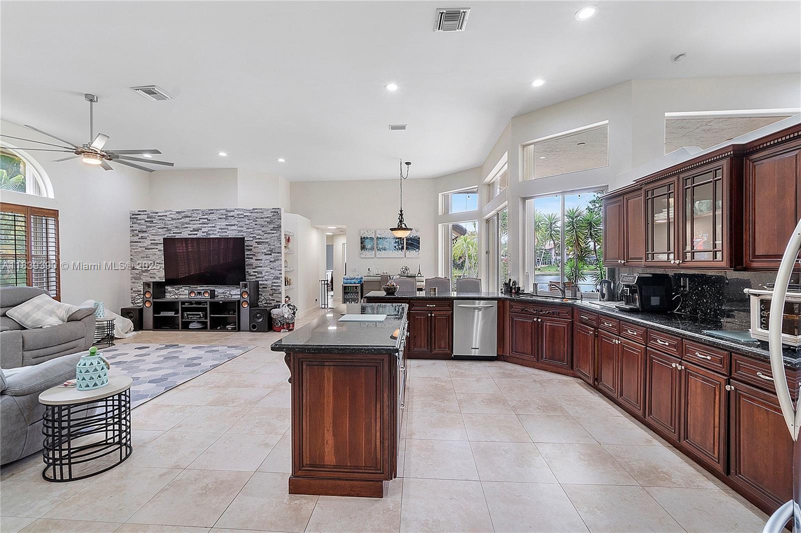 Building Photo - 5925 NW 97th Dr