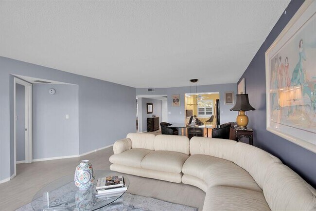 Building Photo - 1702 Andros Isle