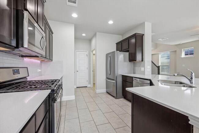 Building Photo - 1036 Chad Lp