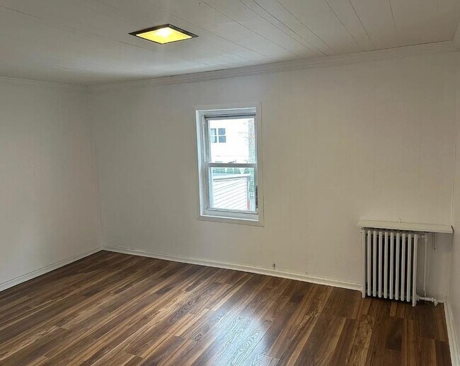 Building Photo - 296 Webster Ave