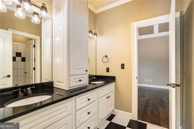 Building Photo - 2317 Crimson King Dr