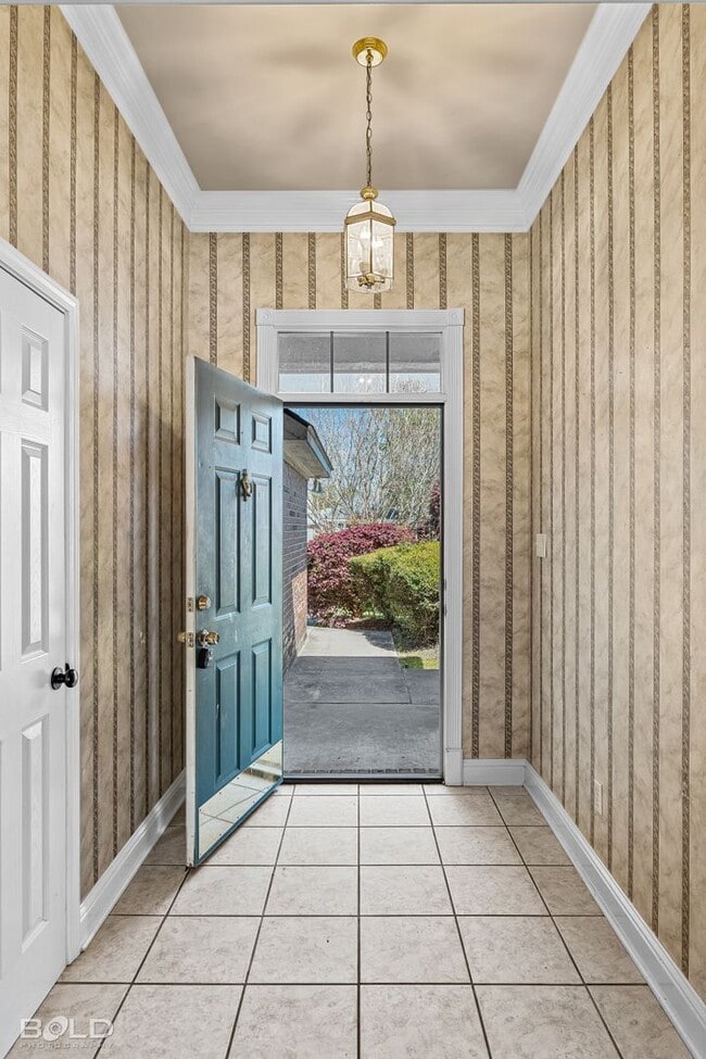 Building Photo - 6014 Jason St