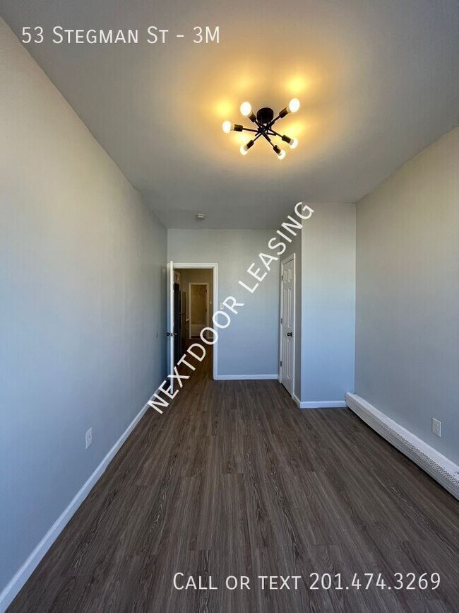 Building Photo - 53 Stegman St