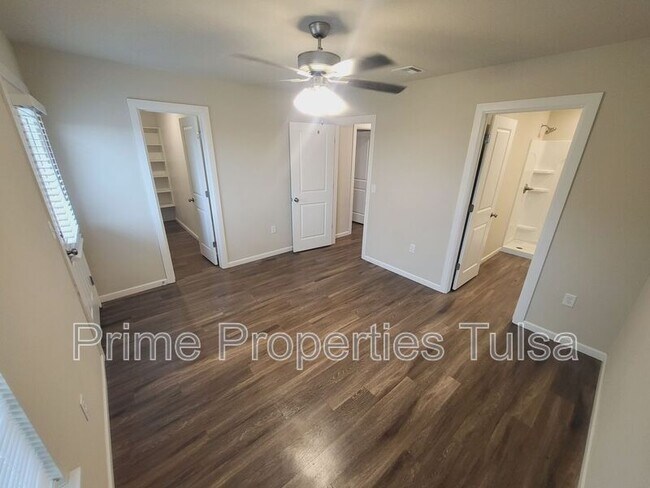 Building Photo - 1511 Rosewood Dr