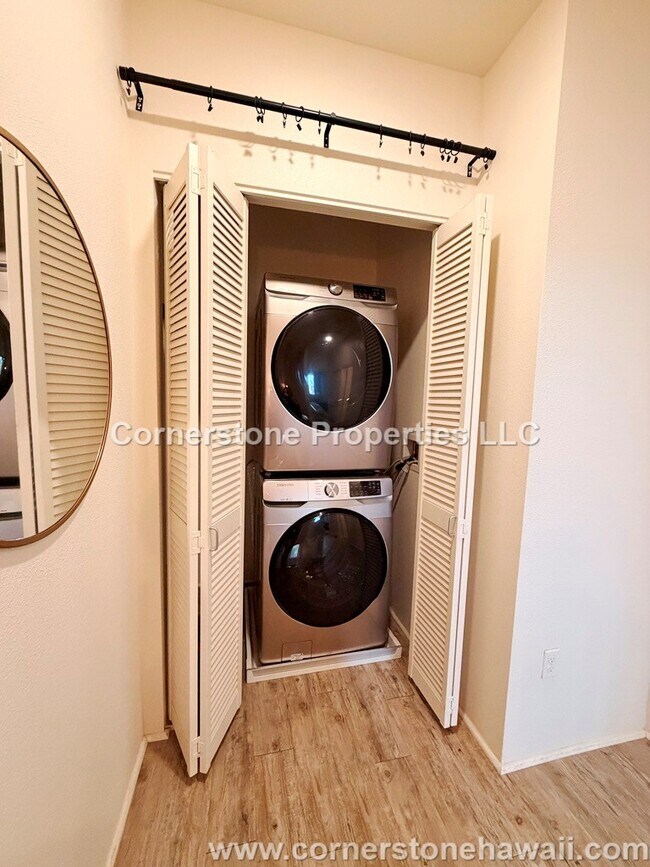 Building Photo - 724 Kakala St