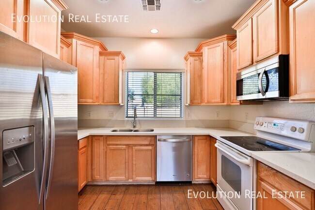 Building Photo - 4616 E Laurel Ct