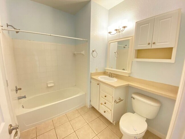 Building Photo - 1225 Lake Shadow Cir