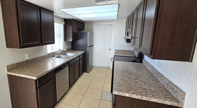 Building Photo - 12240 Conneticut Woods Ct