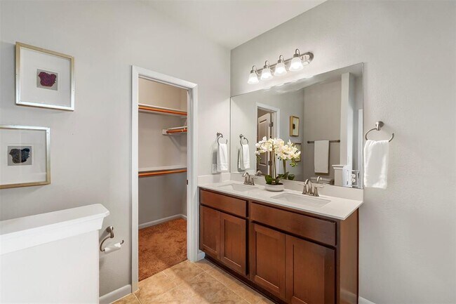 Building Photo - 9816 Eloquence Dr