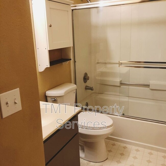 Building Photo - 169 Pierpoint Cir