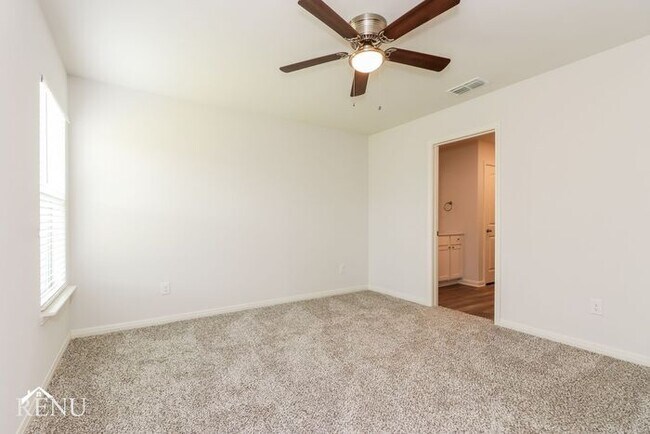 Building Photo - 152 Holster Holw Rd