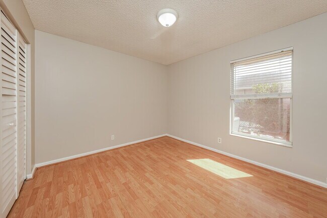 Building Photo - 244 Ponce De Leon St