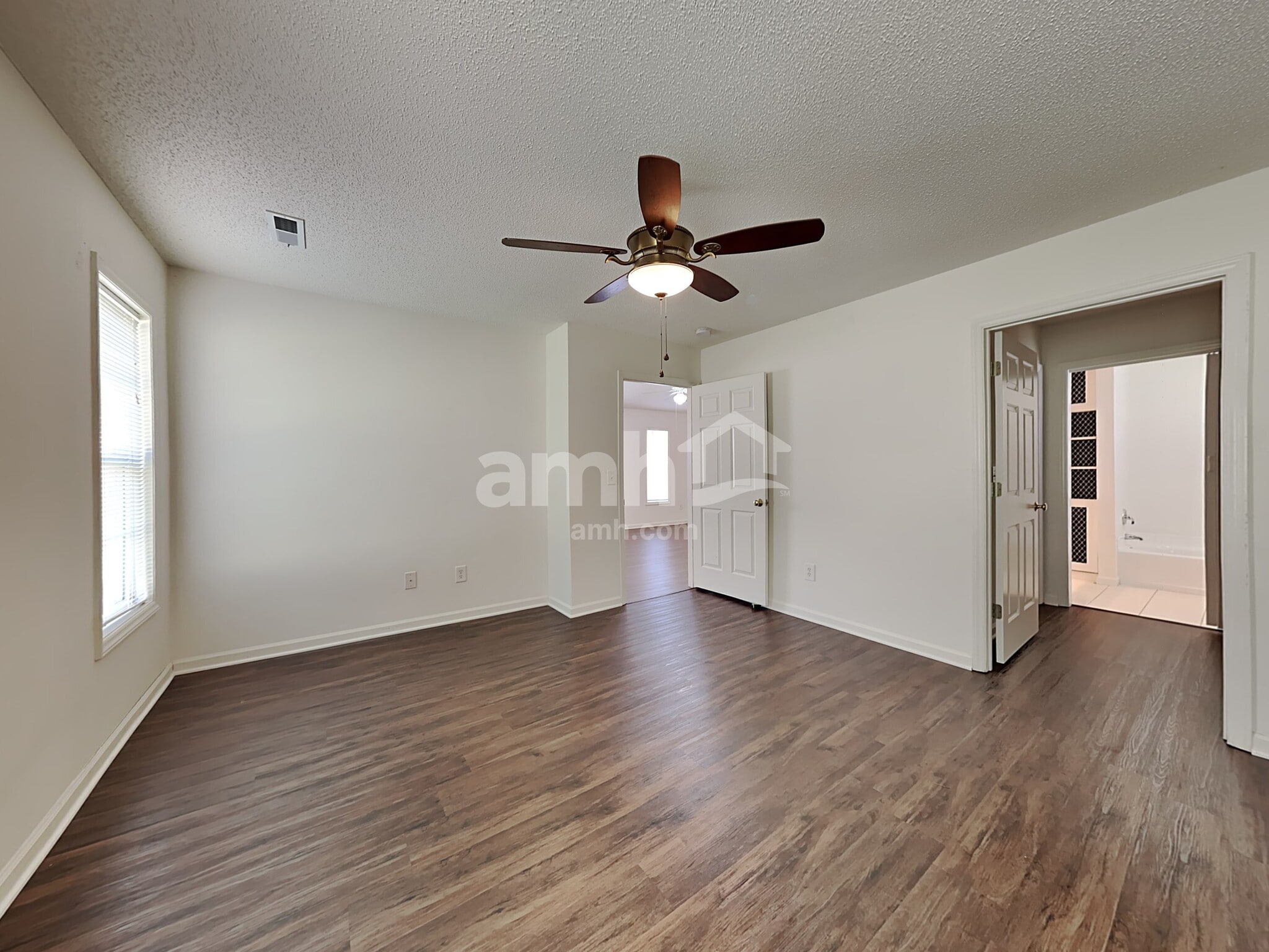 Building Photo - 5815 Regent Village Dr