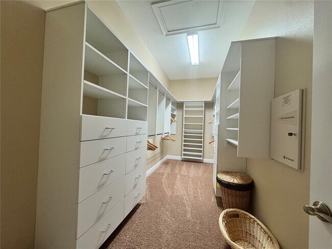 Building Photo - 3604 Simonton Pl