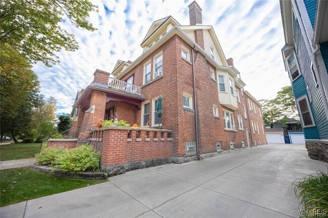 Building Photo - 114 Ashland Ave