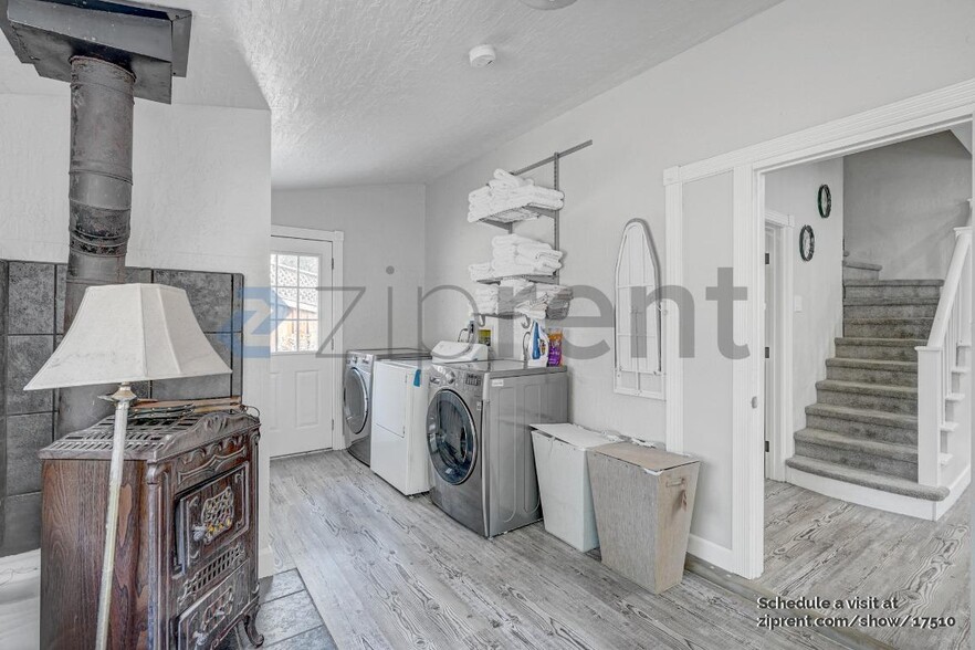 Building Photo - 785 Brush Creek Ln