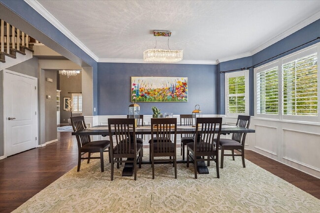 Building Photo - Golf-Course Retreat