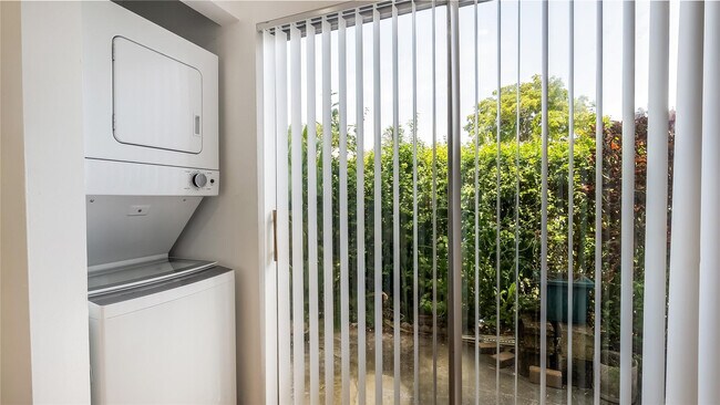 Building Photo - 3001 NW 4th Terrace