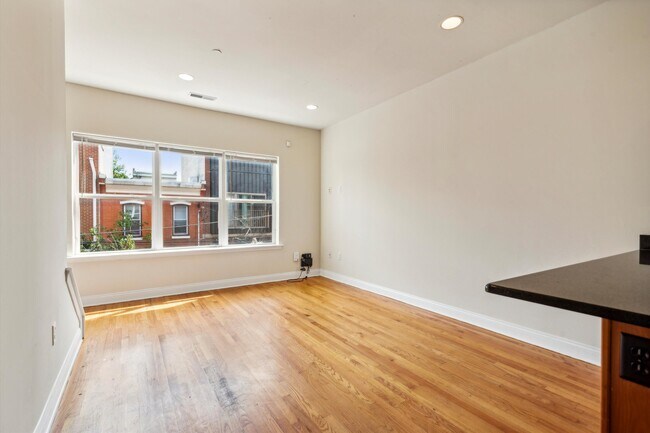 Building Photo - 1705 Arlington St