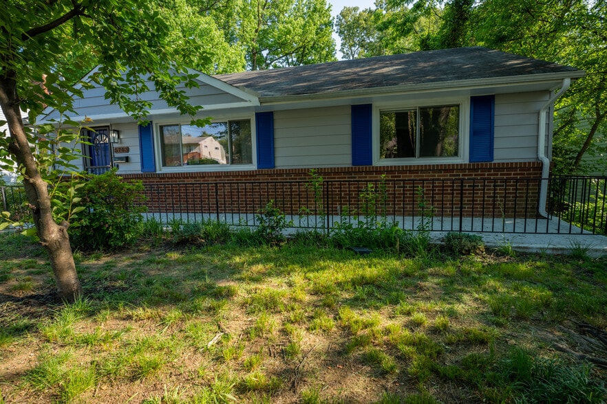 Building Photo - 5703 Kennedy St