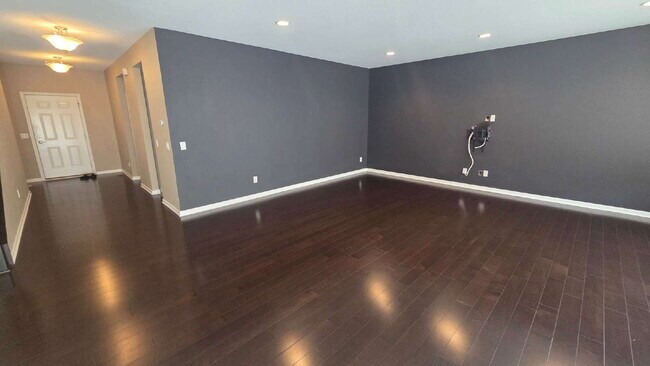 Building Photo - New build in New Brighton - 3 bedrooms in Mounds View School District MOVE IN READY