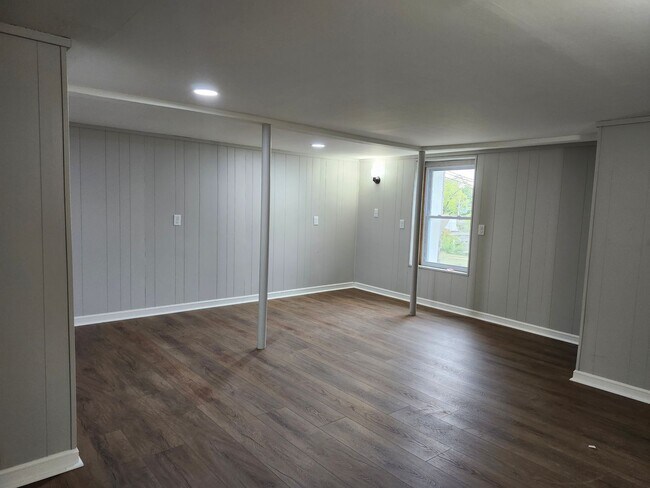 Building Photo - 3 bedroom 2 bath home in Belvoir Area in Brainerd/East Ridge, TN