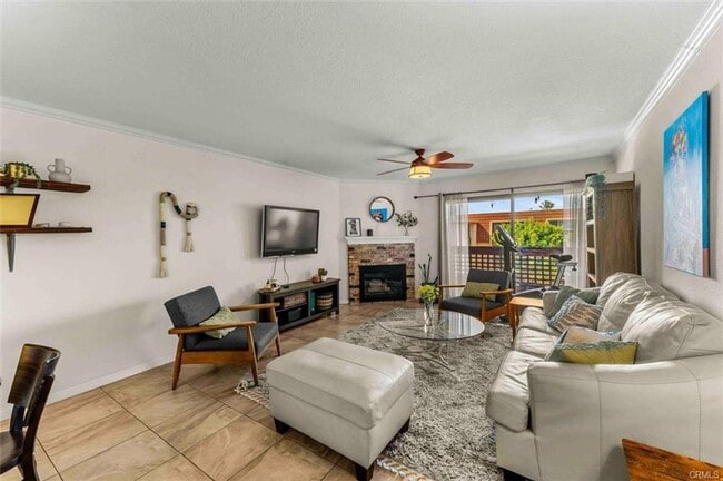 Building Photo - Resort-Style Living in Signal Hill - 2 Bed/2 Bath Condo for Lease