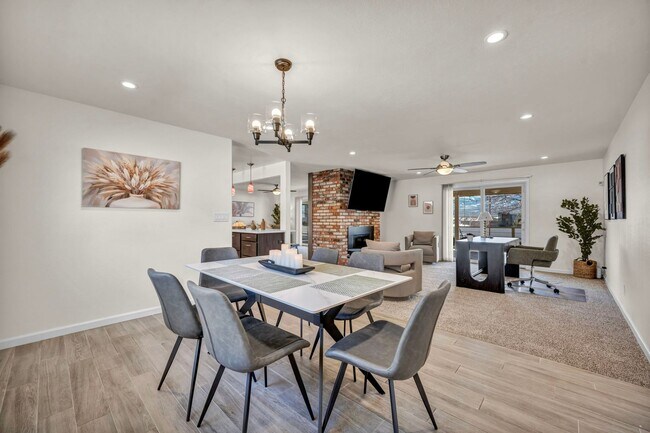 Building Photo - FULLY FURNISHED MOUNTAIN VIEW RETREAT with HOT TUB, RV PARKING & NO HOA