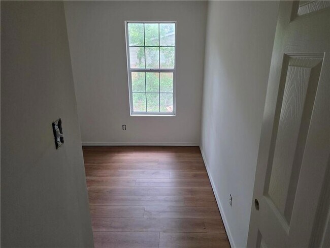 Building Photo - 72475 Jasmine St