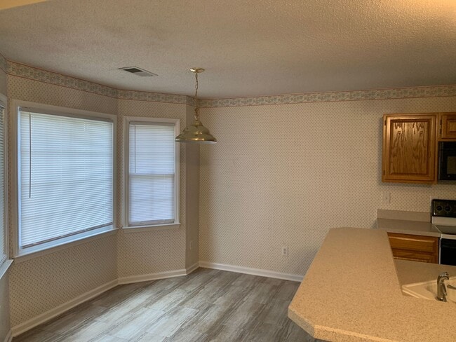Building Photo - Beautiful Home located in the Brynmoor Com...