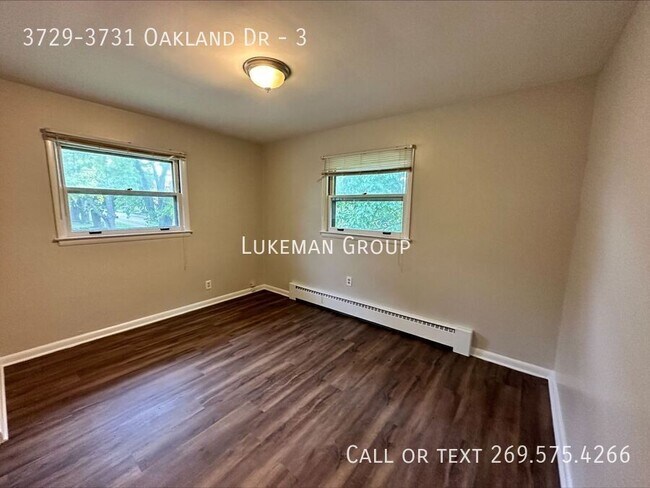 Building Photo - 3729-3731 Oakland Dr-3