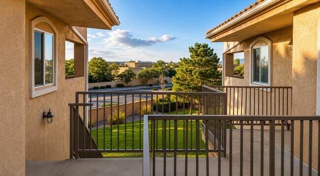 Building Photo - 6800 Vista Del Norte Dr NE