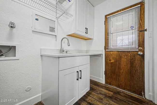 Building Photo - 2837 W Union Hills Dr