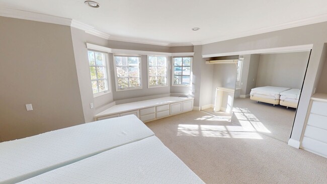 Building Photo - Unfurnished - Custom Built Home | Short-Term Lease