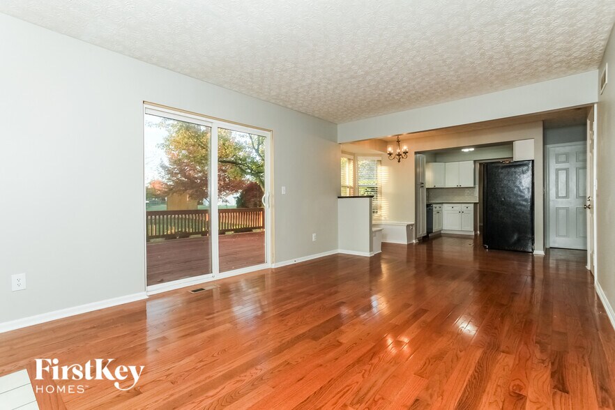 Building Photo - 5458 Concord Crossing Dr