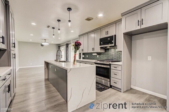 Building Photo - 5 br, 3 bath House - 11211 Candor St, Cerr...