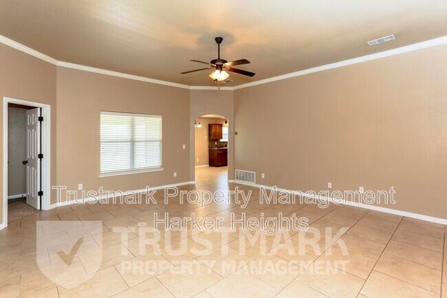 Building Photo - 200 W Little Dipper Dr