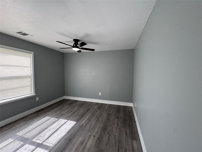 Building Photo - 4122 Dacca Dr