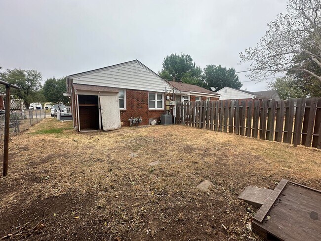 Building Photo - 332 Babb Dr