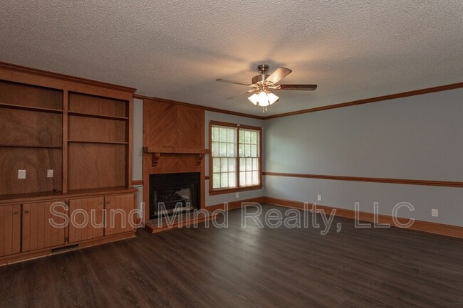 Building Photo - 1205 Opossum Trot Ln