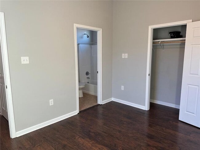 Building Photo - 3033 Pauger St