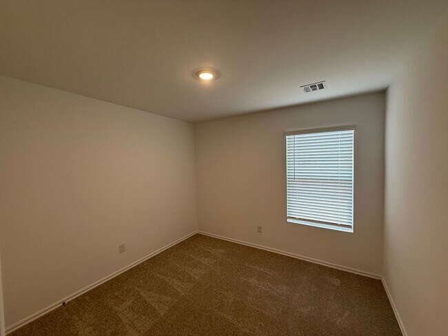 Building Photo - Brand New 4 Bedroom Home in Newcastle Schools