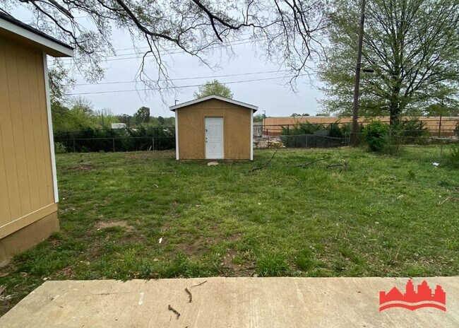 Building Photo - 4628 Windward Dr