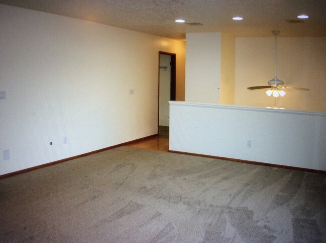 upstairs living room - 5095 SW 163rd Ave